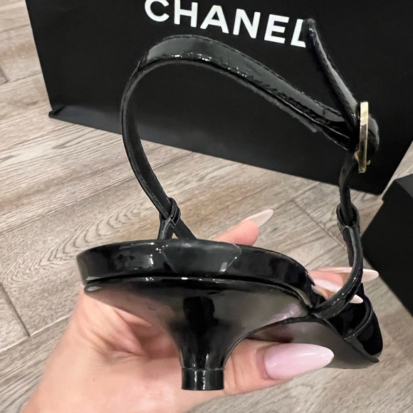 CHANEL Patent Slingback size 38 - Picture 4 of 8